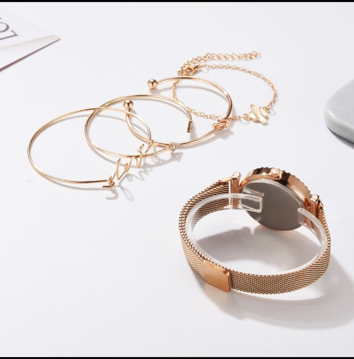 Luxury Men’s Analog Watch – TrendGear Media